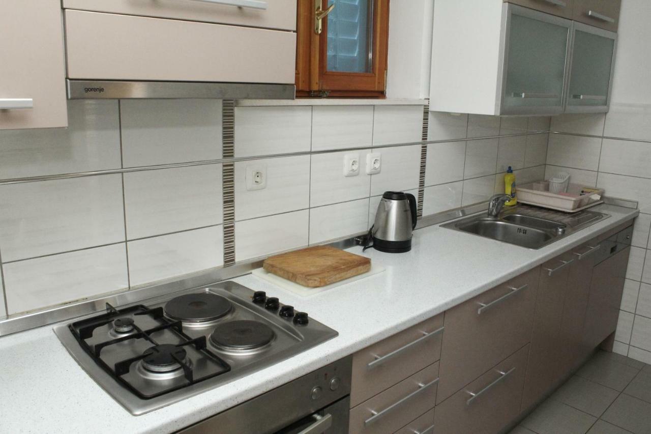 Ferienwohnung Apartman Morovic Sveti Filip i Jakov Exterior foto